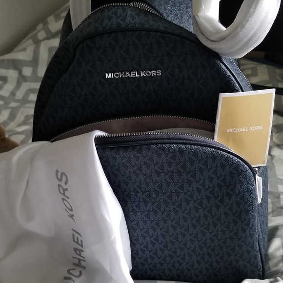 Michael Kors large backpack - Picture 2 of 8